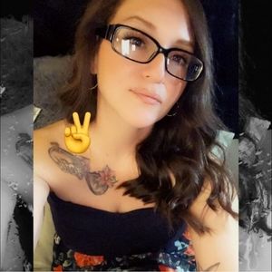 Meet your Posher, Dana